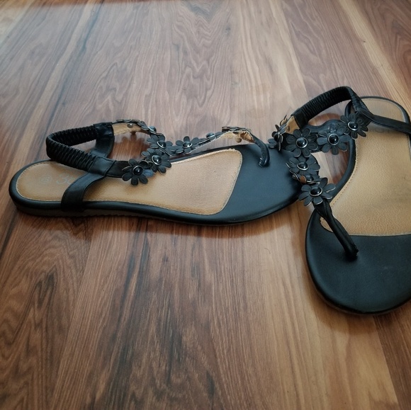 385 Fifth Shoes - Picture 2 of 2